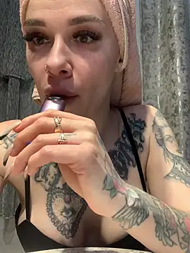 Queen of pain online show from February 28, 2025, 5:37 pm