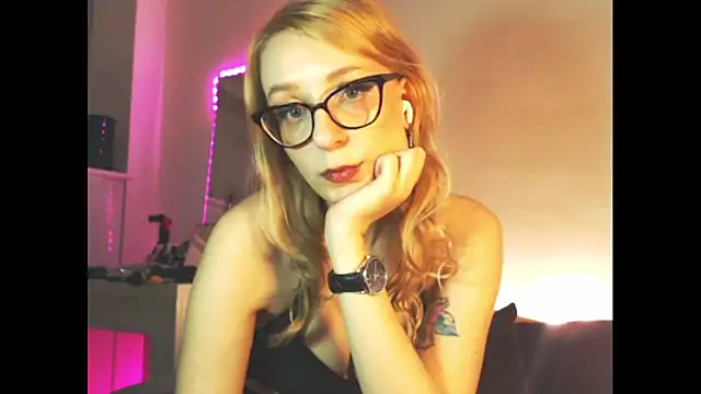 welliza online show from January 9, 2025, 2:43 am