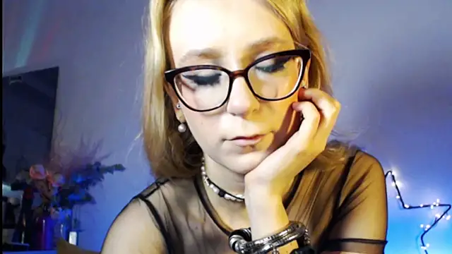 welliza online show from March 19, 2025, 12:59 am