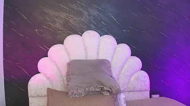  MiaBrown  online show from March 16, 2026, 12:09 pm