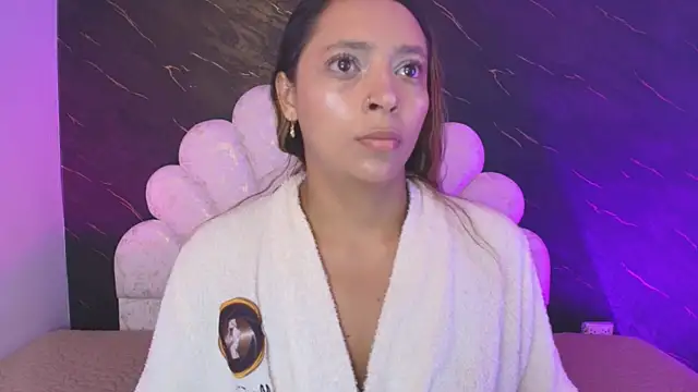 Snapshot of _MiaBrown_ chatting on May 20, 2026, 12:00 pm MiaBrown online show from May 20, 2026, 12:00 pm
