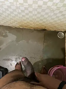 Snapshot of Honeydick7 chatting on January 17, 2025, 3:12 am Honeydick7 online show from January 17, 2025, 3:12 am