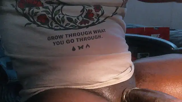 Snapshot of 1curvegod1 chatting on April 8, 2026, 7:41 am 1curvegod1 online show from April 8, 2026, 7:41 am