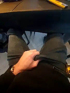 jk1981jk online show from February 4, 2025, 8:35 am