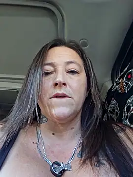 angelbaby1998 online show from October 27, 2025, 7:40 pm