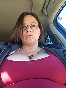 angelbaby1998 online show from February 16, 2026, 5:31 pm