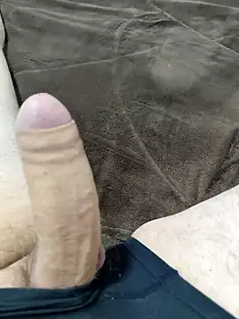 AndrePaus online show from October 27, 2025, 6:23 pm