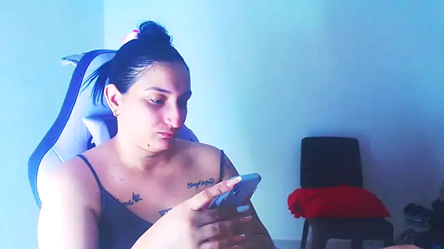 Snapshot of liz_dirty chatting on June 3, 2026, 9:53 pm liz dirty online show from June 3, 2026, 9:53 pm