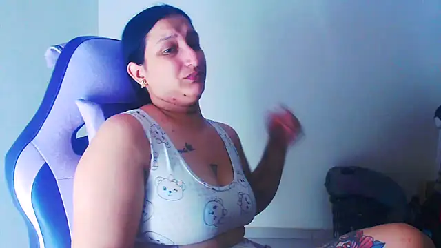 Snapshot of liz_dirty chatting on July 15, 2026, 10:15 pm liz dirty online show from July 15, 2026, 10:15 pm