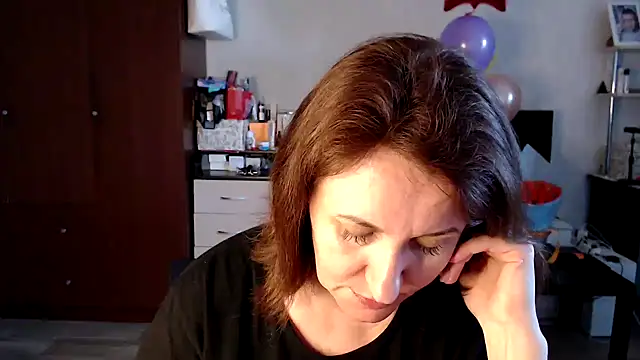 DonnaMagdalena online show from March 15, 2026, 11:27 am