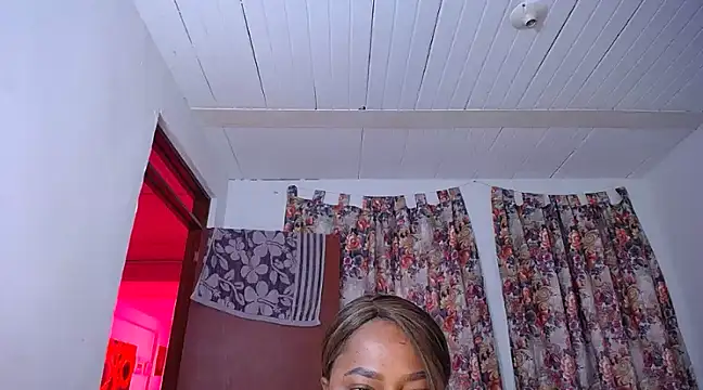 Snapshot of yselahot chatting on January 14, 2025, 8:15 pm yselahot online show from January 14, 2025, 8:15 pm