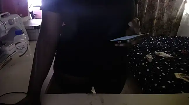 Snapshot of yselahot chatting on February 14, 2025, 9:21 pm yselahot online show from February 14, 2025, 9:21 pm