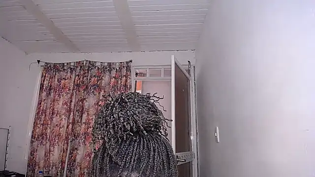 Snapshot of yselahot chatting on October 5, 2025, 4:49 pm yselahot online show from October 5, 2025, 4:49 pm