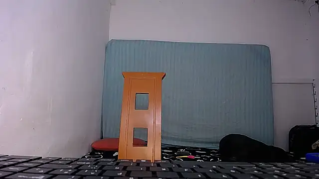 Snapshot of yselahot chatting on October 28, 2025, 6:10 pm yselahot online show from October 28, 2025, 6:10 pm