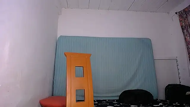 Snapshot of yselahot chatting on November 4, 2025, 1:21 pm yselahot online show from November 4, 2025, 1:21 pm