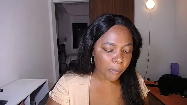 yselahot online show from March 12, 2026, 3:18 pm