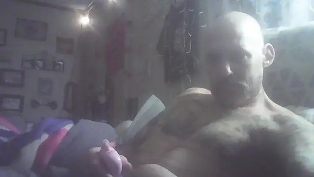 Snapshot of ClydeCan409 chatting on March 22, 2026, 3:15 pm ClydeCan409 online show from March 22, 2026, 3:15 pm