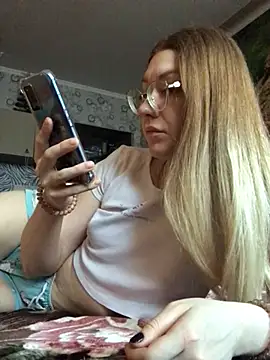  Sweet Love  online show from February 4, 2025, 12:33 pm