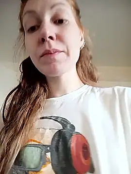  Sweet Love  online show from February 4, 2026, 12:44 pm