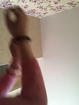  Sweet Love  online show from March 18, 2026, 12:19 pm