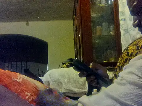 LookingLover34 online show from November 21, 2025, 6:34 am