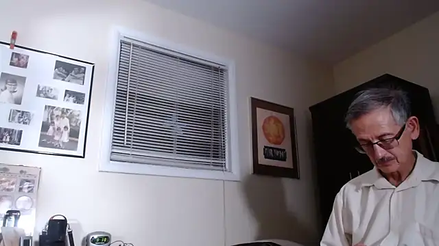 hottottrot691 online show from March 17, 2025, 12:41 am