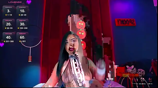 MadyLuxxx online show from October 30, 2025, 7:58 pm