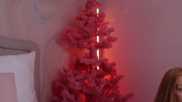 GingerEllis online show from December 13, 2024, 4:22 am