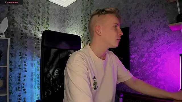 AlexxSweet online show from October 24, 2025, 4:53 am