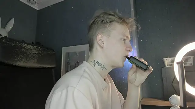 AlexxSweet online show from April 5, 2026, 6:54 am