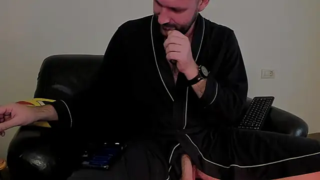 KingMalcom online show from October 20, 2025, 4:29 pm