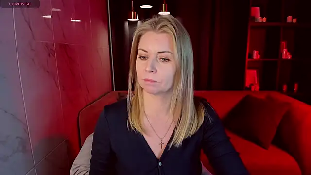 Annie Light online show from December 16, 2024, 8:52 am