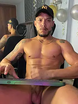 ARON TAYLER01 online show from March 1, 2025, 4:00 pm