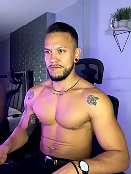 ARON TAYLER01 online show from September 10, 2025, 10:37 am