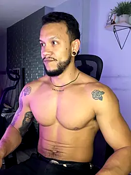 ARON TAYLER01 online show from October 25, 2025, 10:23 am