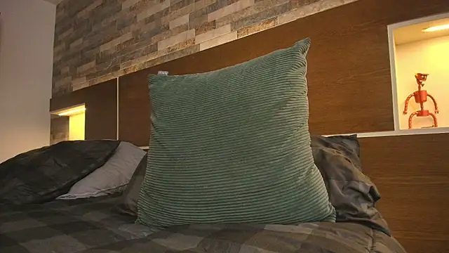 Snapshot of alicewilloww chatting on January 17, 2026, 10:24 pm alicewilloww online show from January 17, 2026, 10:24 pm