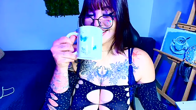 Snapshot of SweetIsabella_x chatting on July 3, 2026, 4:52 am SweetIsabella x online show from July 3, 2026, 4:52 am