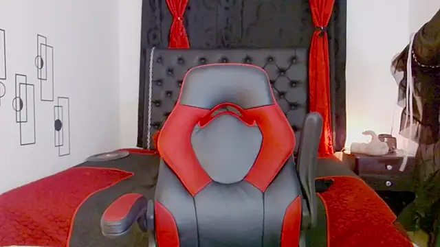 misslombana online show from September 18, 2025, 4:25 am