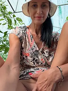 MilffantasyX online show from July 8, 2026, 6:18 am