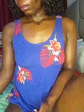 Snapshot of NicRaisaa chatting on May 5, 2026, 5:04 am NicRaisaa online show from May 5, 2026, 5:04 am
