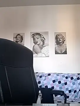 Ladykaos online show from March 7, 2026, 12:13 pm