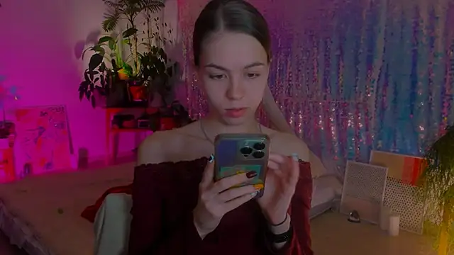 Snapshot of poli__ chatting on December 22, 2024, 1:23 am poli   online show from December 22, 2024, 1:23 am