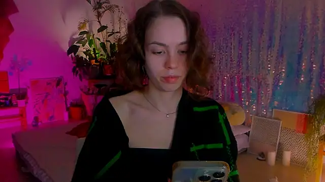 Snapshot of poli__ chatting on January 22, 2025, 7:24 pm poli   online show from January 22, 2025, 7:24 pm