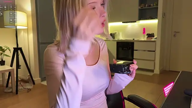 neon demon online show from September 18, 2025, 8:33 pm