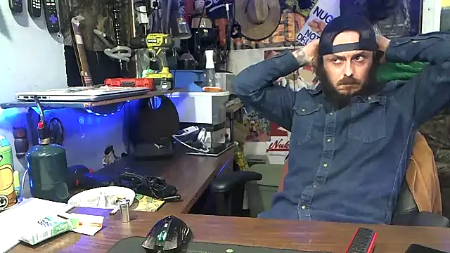 CloudDadddyyy420 online show from October 18, 2025, 12:17 pm