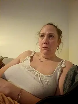 Wisie Cutie online show from February 17, 2025, 9:52 pm