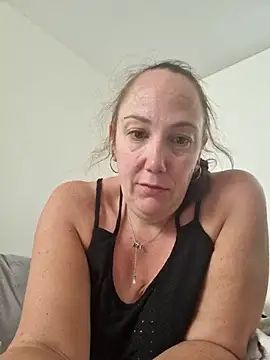 Wisie Cutie online show from October 18, 2025, 1:12 pm