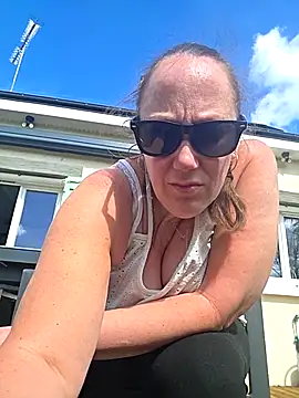 Wisie Cutie online show from March 29, 2026, 1:11 pm