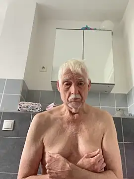 Steffibi1954 online show from October 31, 2025, 12:17 pm