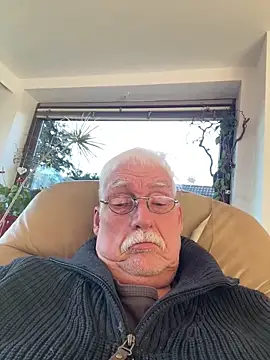 Steffibi1954 online show from December 15, 2025, 12:31 pm